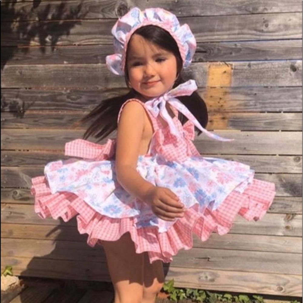Spanish puffball outfit